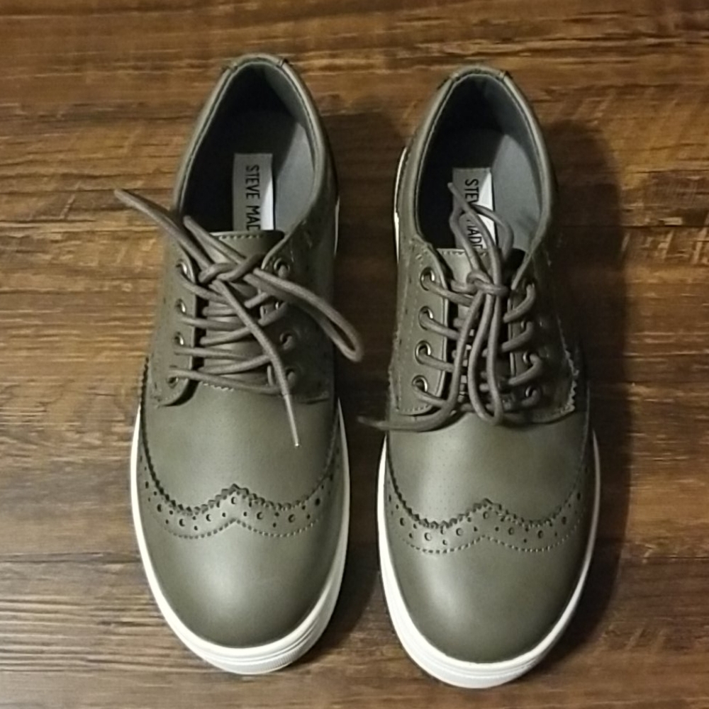 Boy shoe